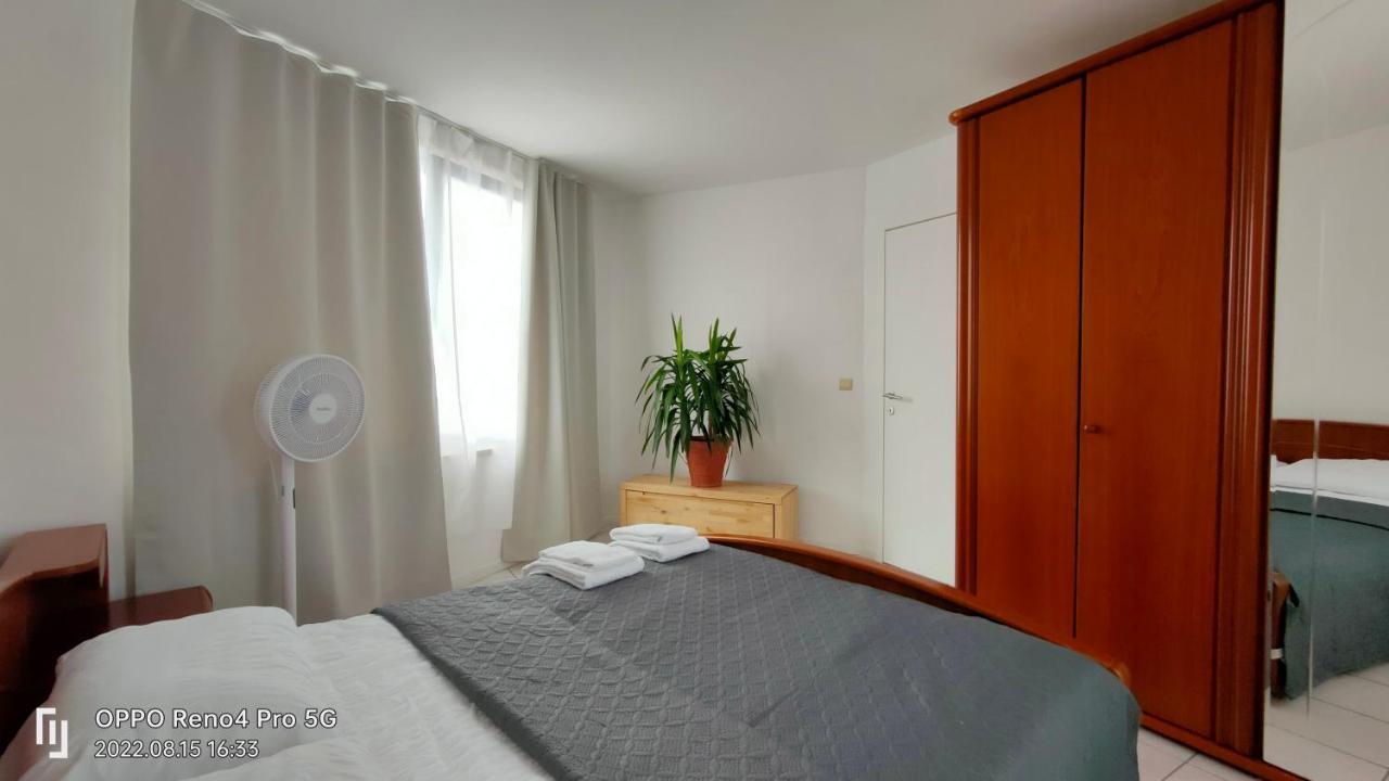 Mooi Slaapkamer! Proper En Compact Place Voor 3 Antwerp Exterior photo