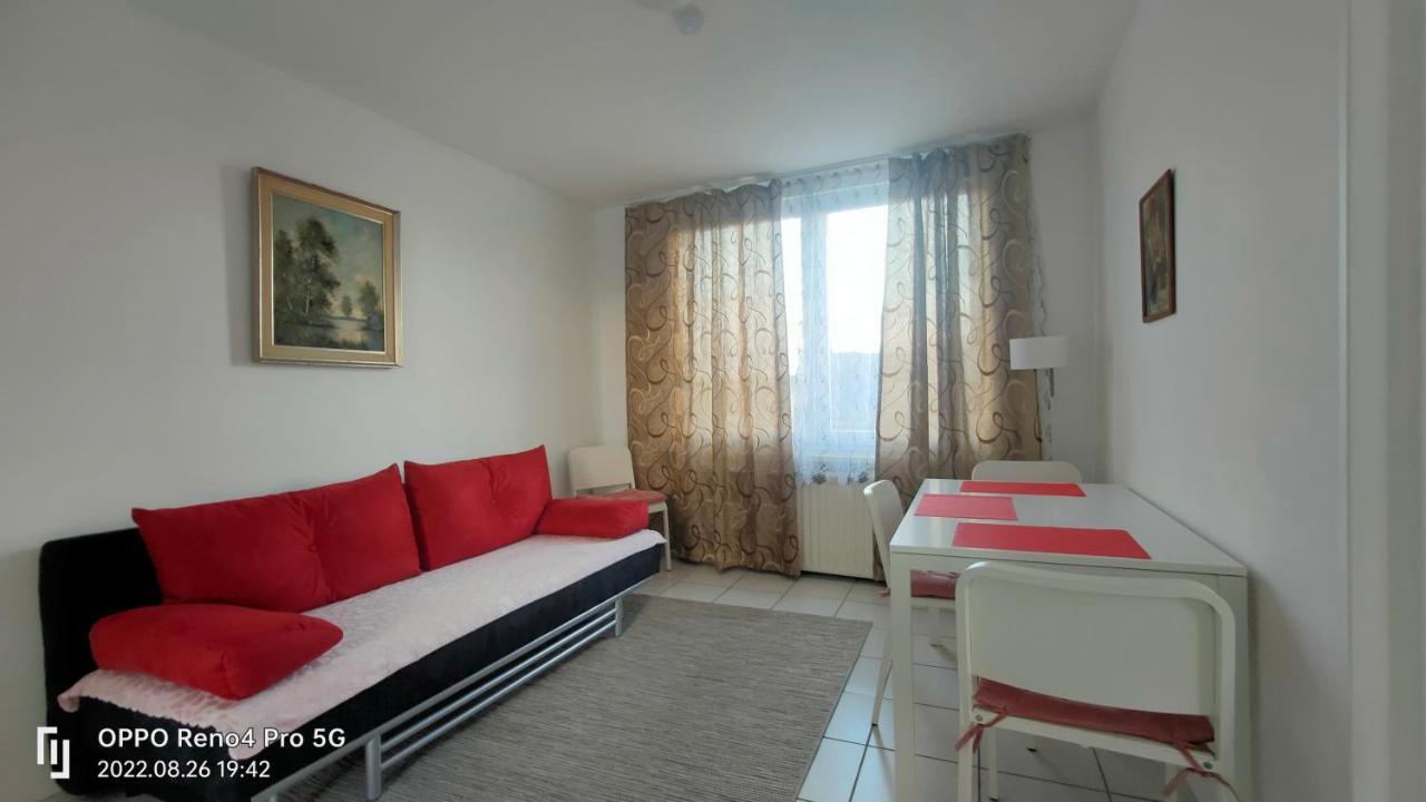 Mooi Slaapkamer! Proper En Compact Place Voor 3 Antwerp Exterior photo