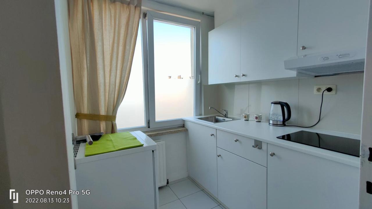 Mooi Slaapkamer! Proper En Compact Place Voor 3 Antwerp Exterior photo
