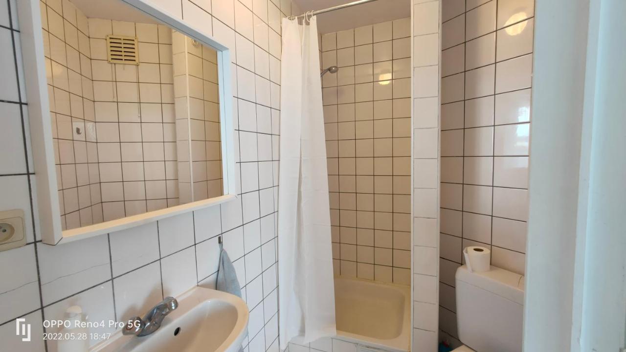Mooi Slaapkamer! Proper En Compact Place Voor 3 Antwerp Exterior photo